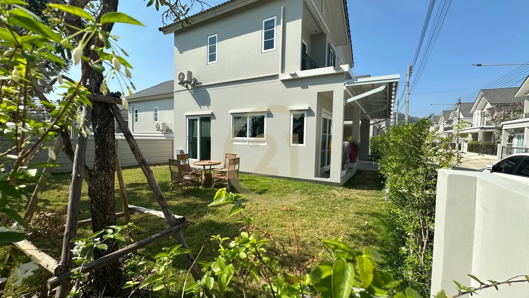Spacious 4-Bedroom Modern Home and Lush Gardens in Pa Khlok, Phuket