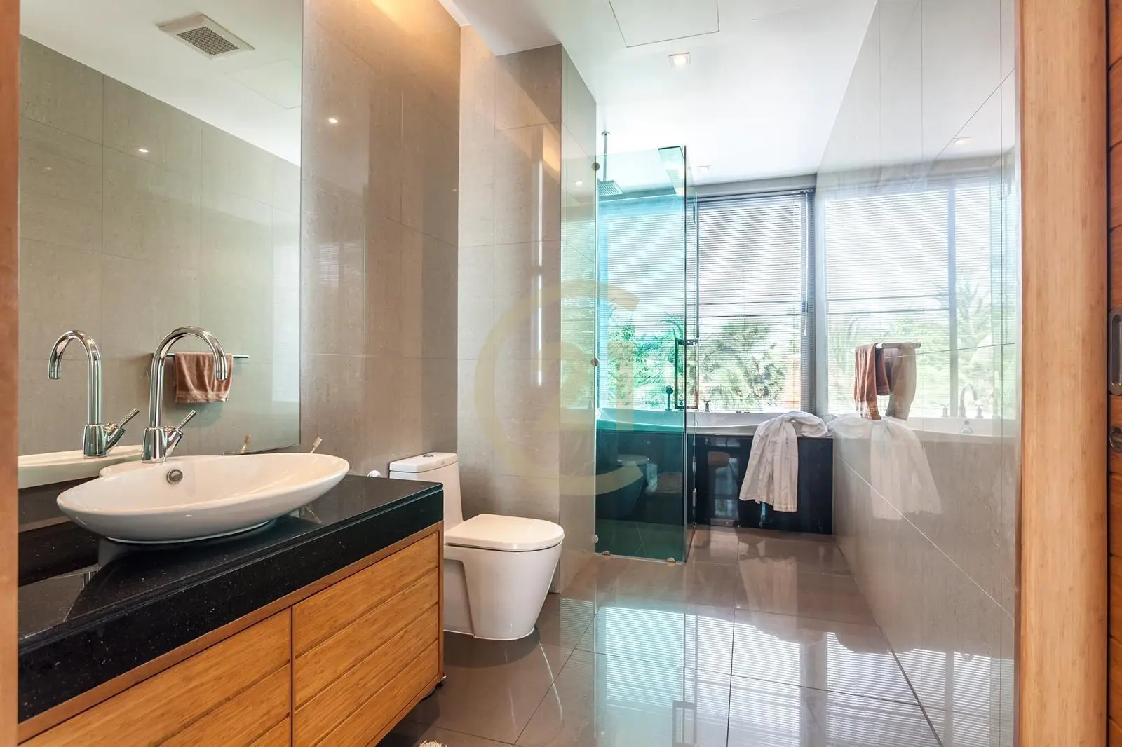Seaview 4-Bedroom Villa with Private Pool and Modern in Rawai, Phuket