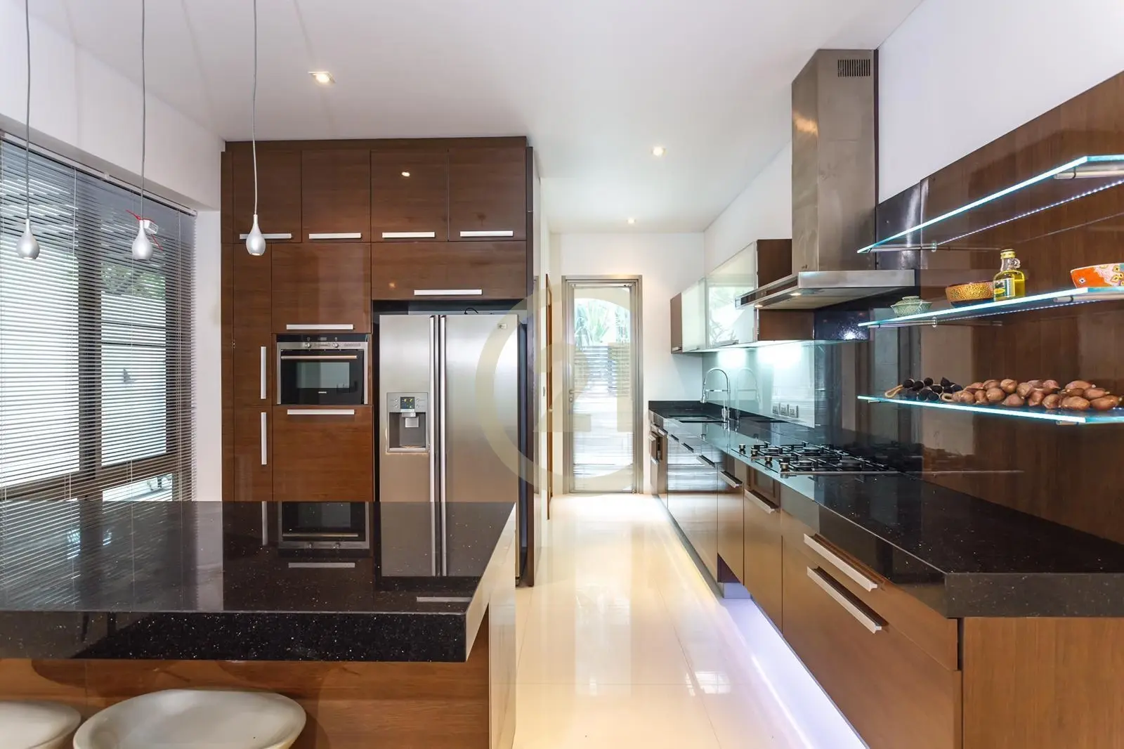 Seaview 4-Bedroom Villa with Private Pool and Modern in Rawai, Phuket