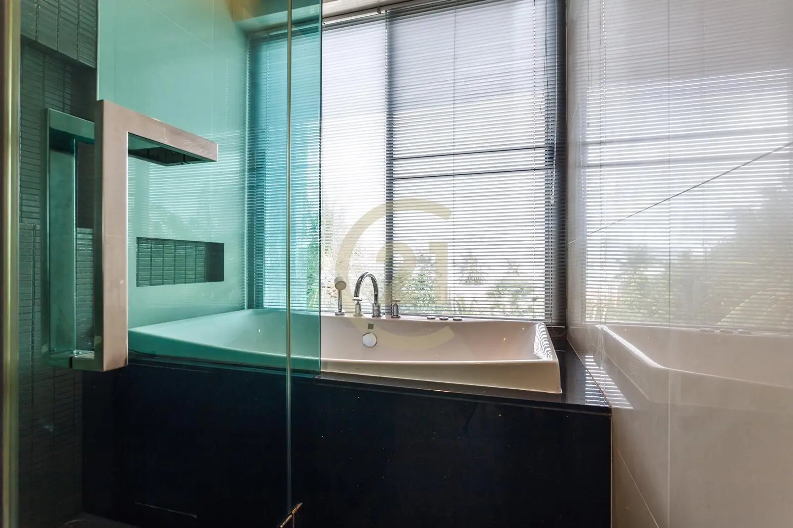 Seaview 4-Bedroom Villa with Private Pool and Modern in Rawai, Phuket