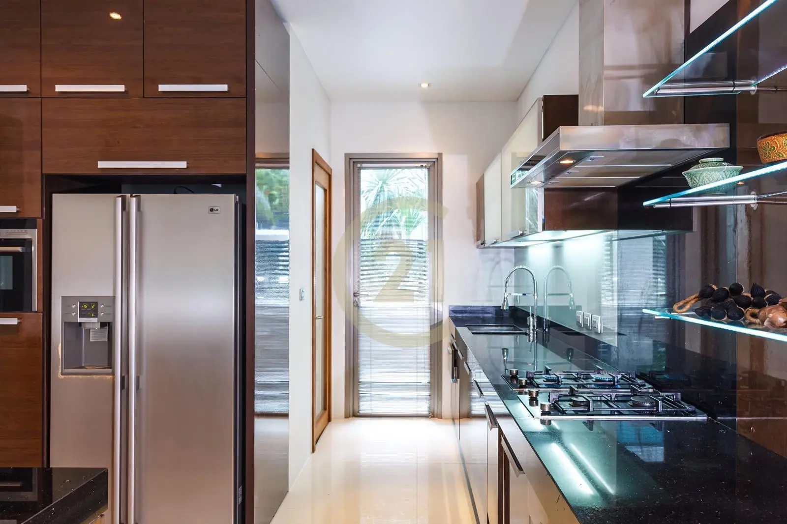 Seaview 4-Bedroom Villa with Private Pool and Modern in Rawai, Phuket