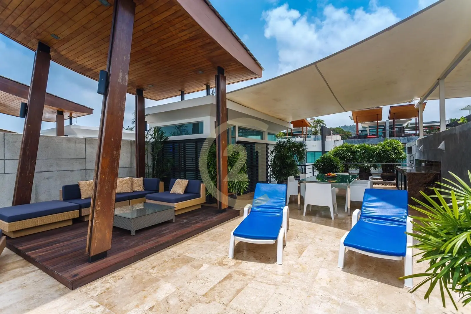 Seaview 4-Bedroom Villa with Private Pool and Modern in Rawai, Phuket