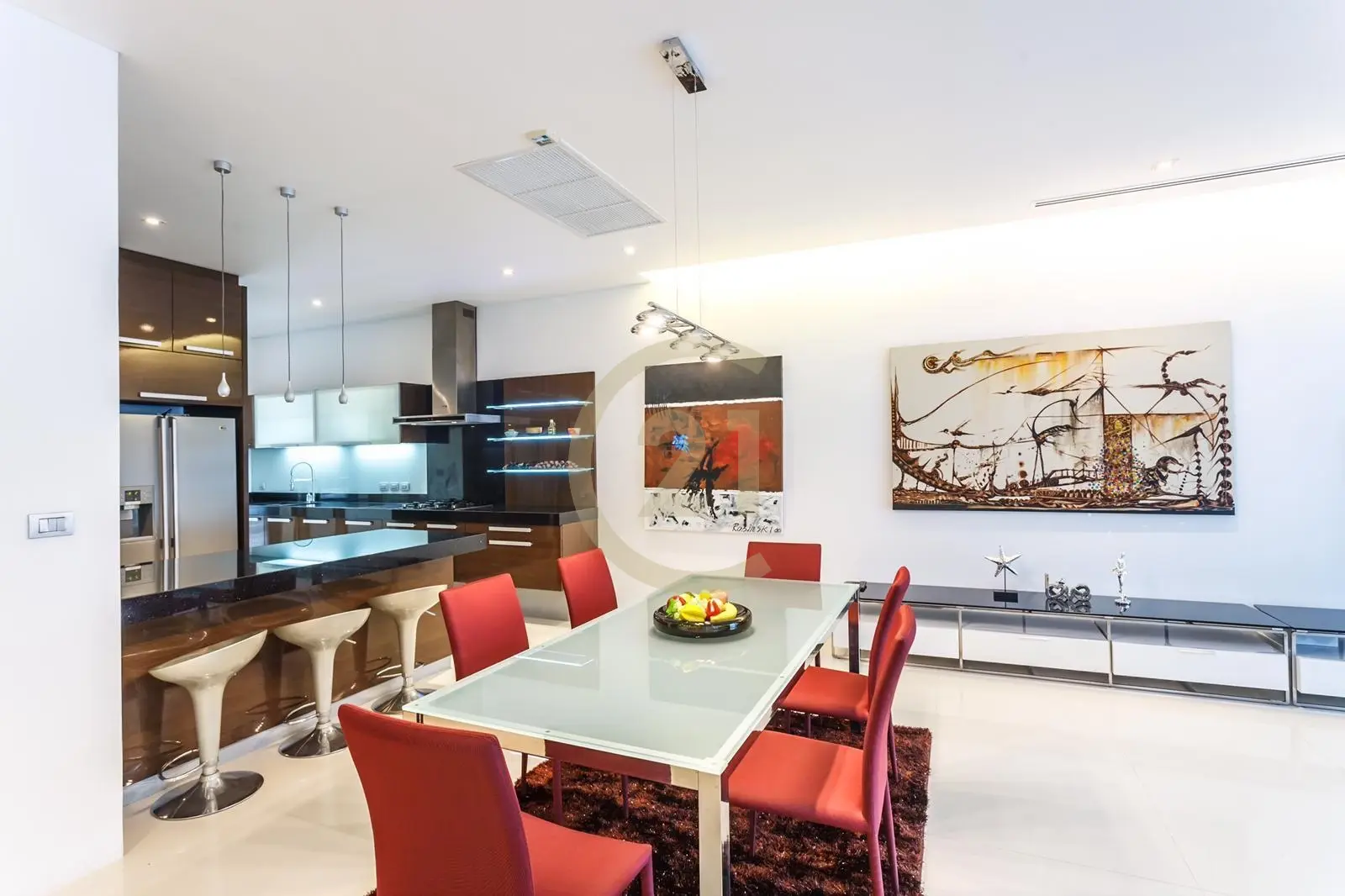 Seaview 4-Bedroom Villa with Private Pool and Modern in Rawai, Phuket