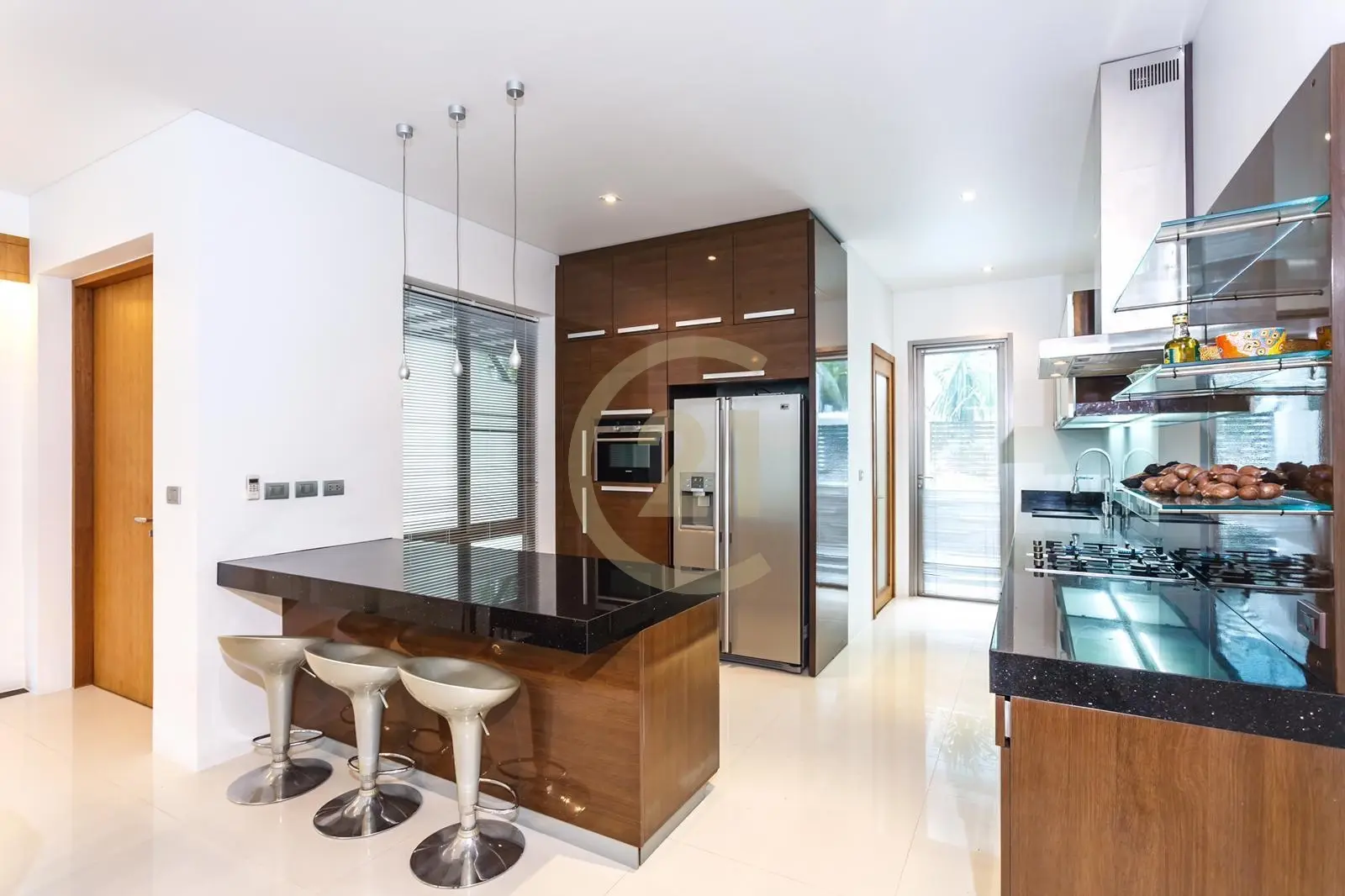 Seaview 4-Bedroom Villa with Private Pool and Modern in Rawai, Phuket