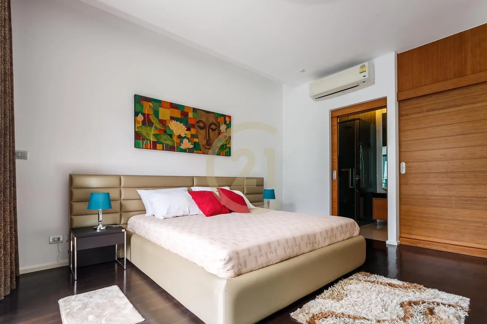 Seaview 4-Bedroom Villa with Private Pool and Modern in Rawai, Phuket
