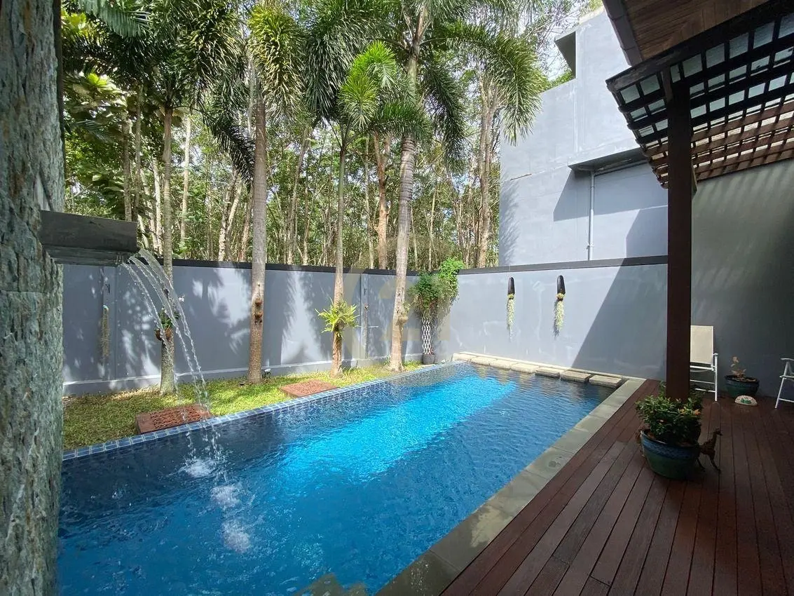 Modern 2 Bedrooms Villa with a Private Swimming Pool and Garden in Rawai