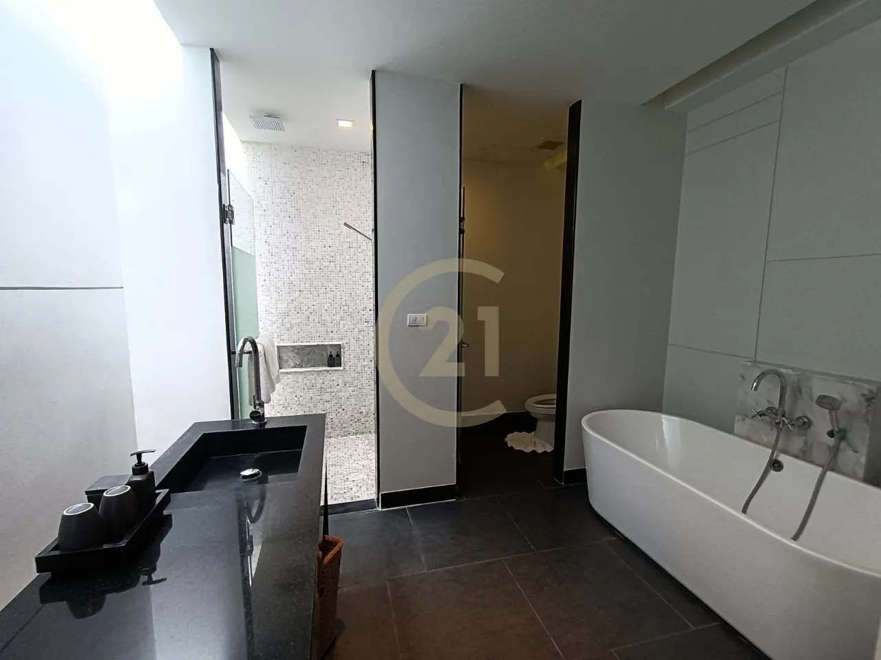 Charming 2-Bedroom Modern Villa with Private Pool and Lush Garden in Pasak, Phuket