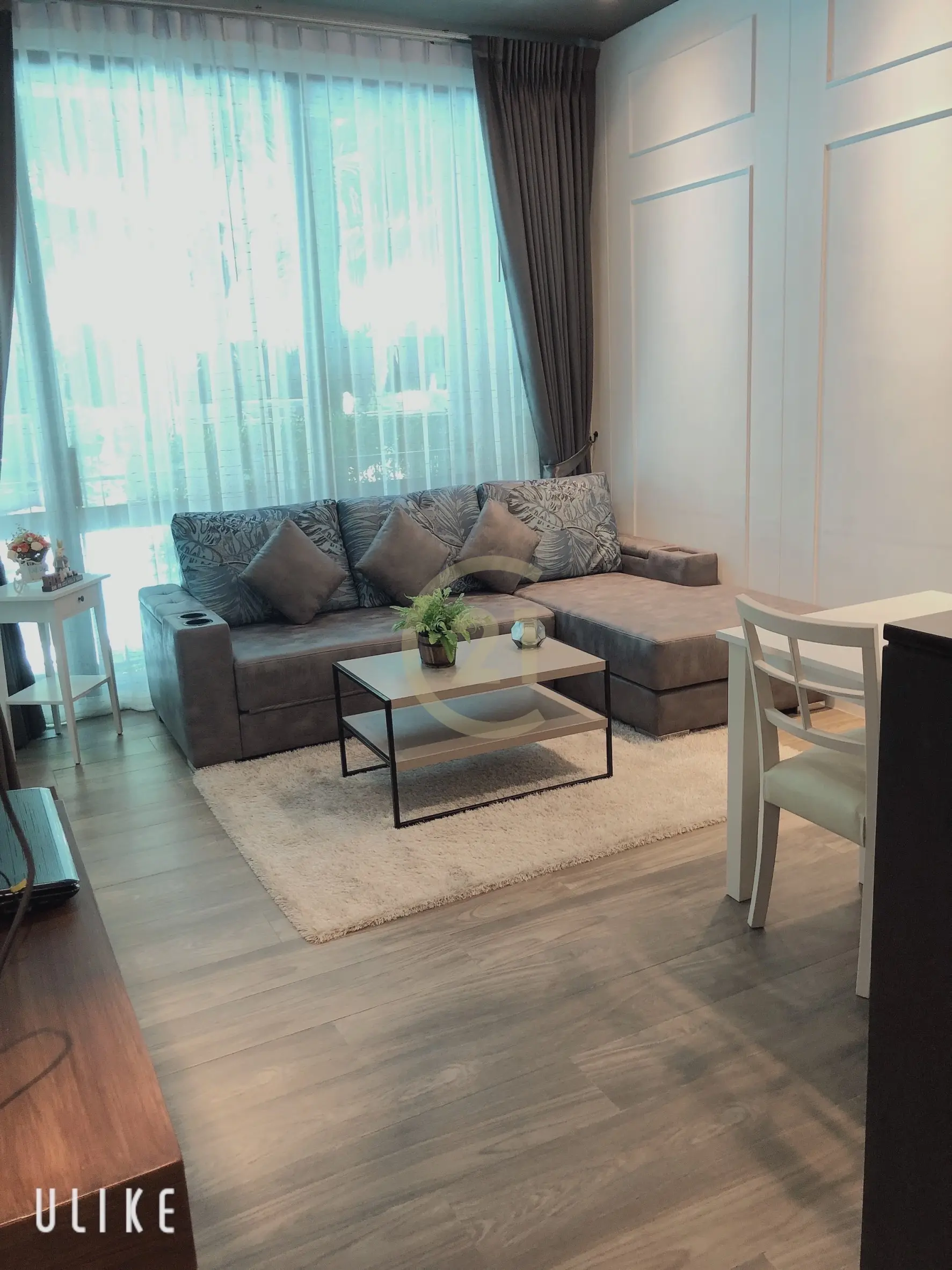 คอนโด 1 ห้องนอนแสนสบายพร้อมครัวสไตล์โมเดิร์นในรายา ภูเก็ต