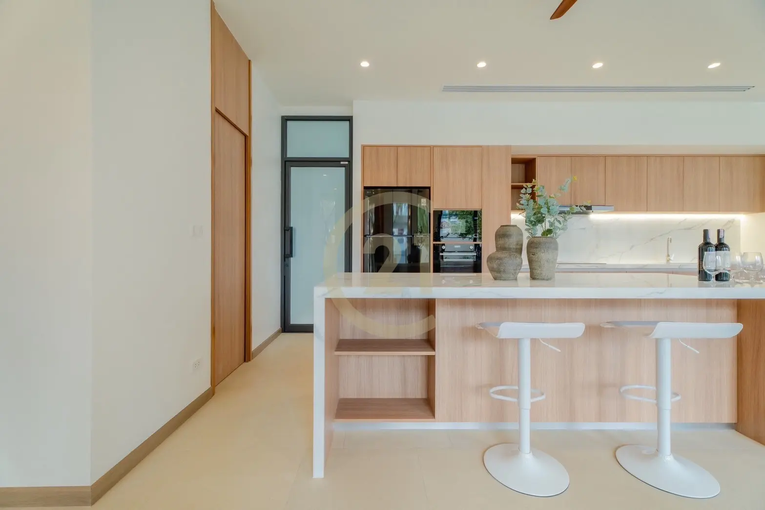 Contemporary 3-Bedroom Villa with Pool and Balcony in Rawai, Phuket