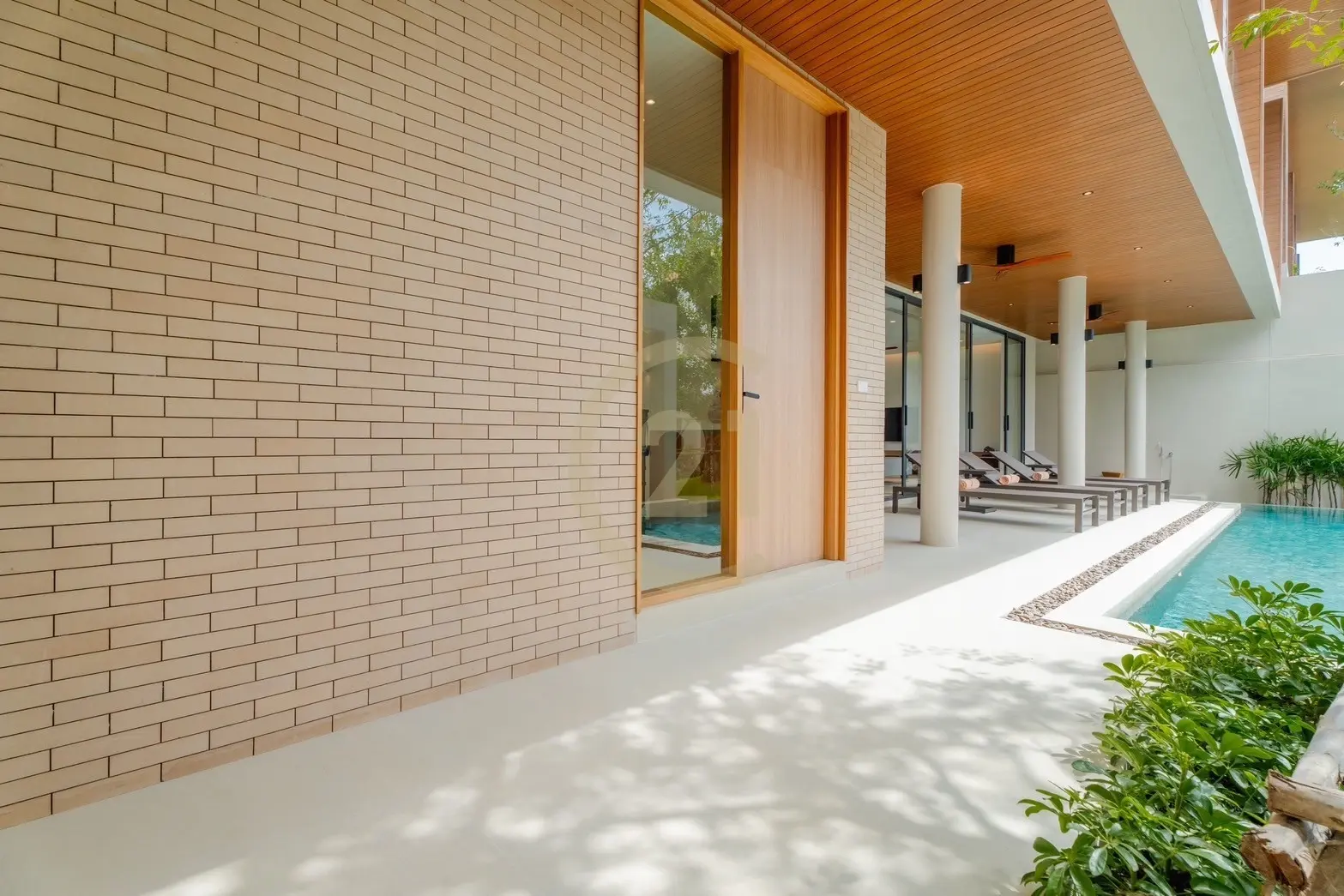 Contemporary 3-Bedroom Villa with Pool and Balcony in Rawai, Phuket