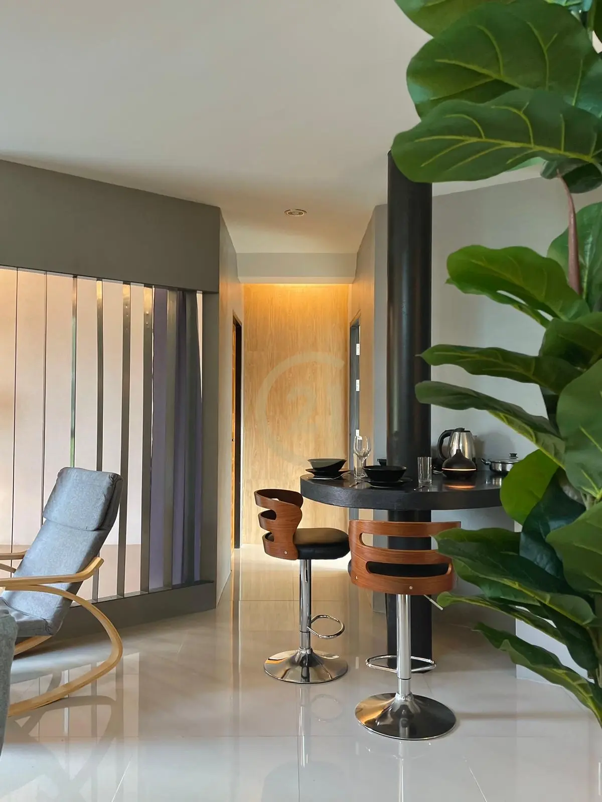 1 Bedroom Suite Apartment for Rent