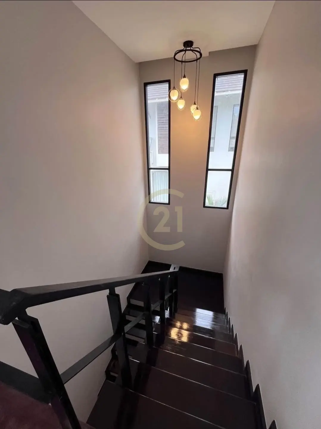 Comfortable 3-Bedroom Villa with Modern Touches in Kathu, Phuket