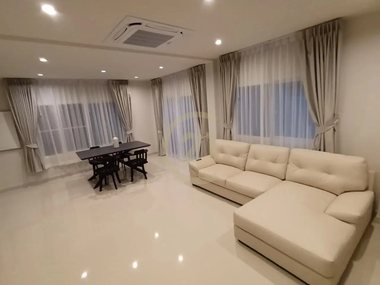 Comfortable 3-Bedroom Two-Story House with Open-Plan Living in Si Sunthon, Thalang