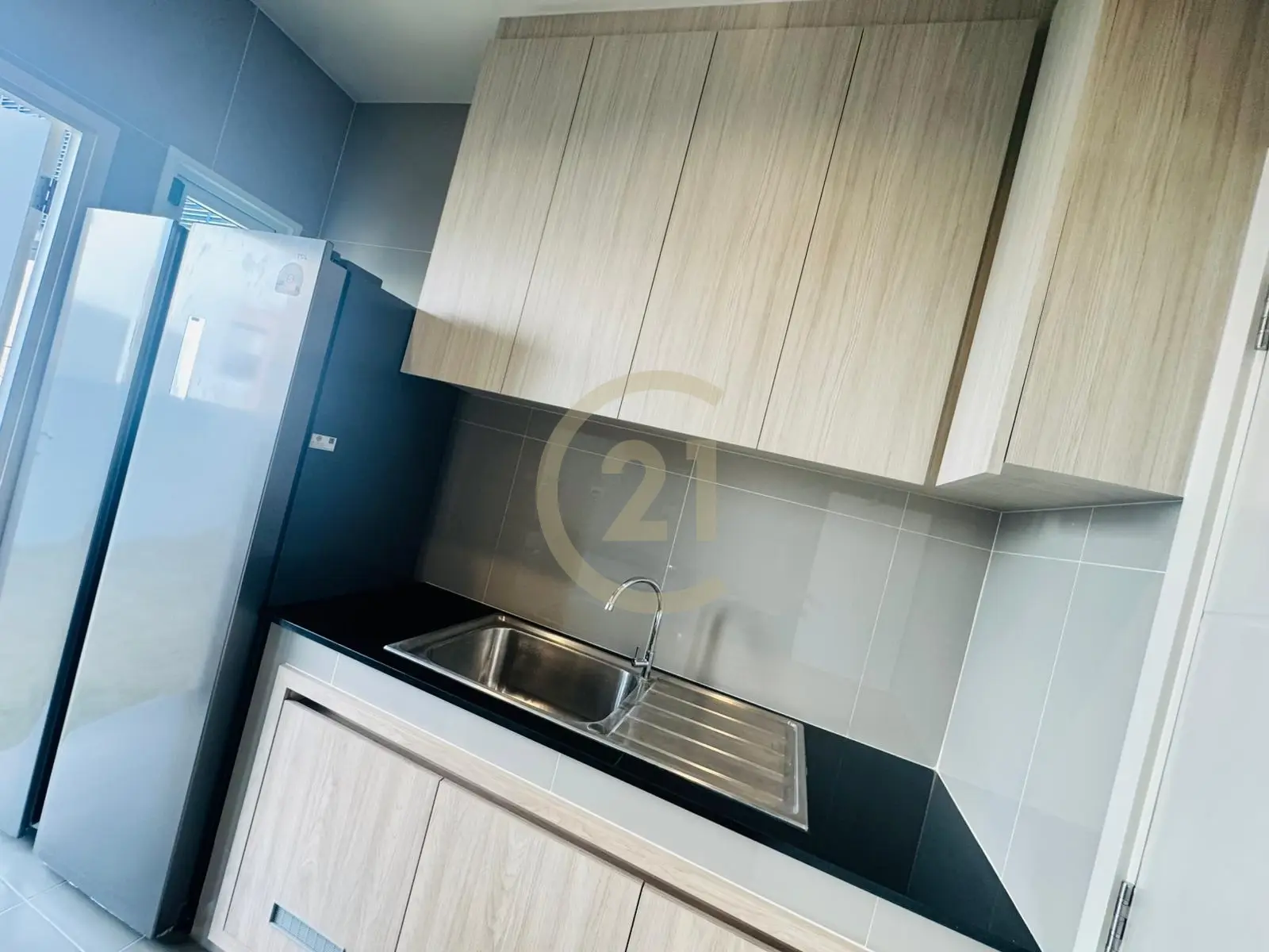 Comfortable 4-Bedroom Two-Story Home with Garden in Ko Kaeo