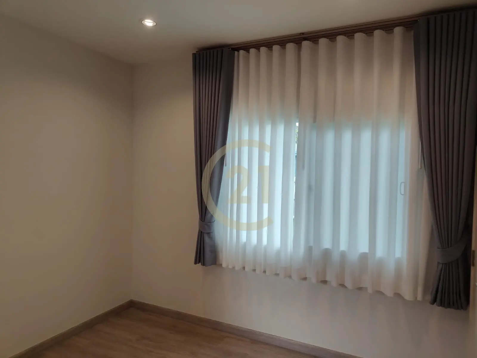 Comfortable 4-Bedroom Two-Story Home with Garden in Ko Kaeo