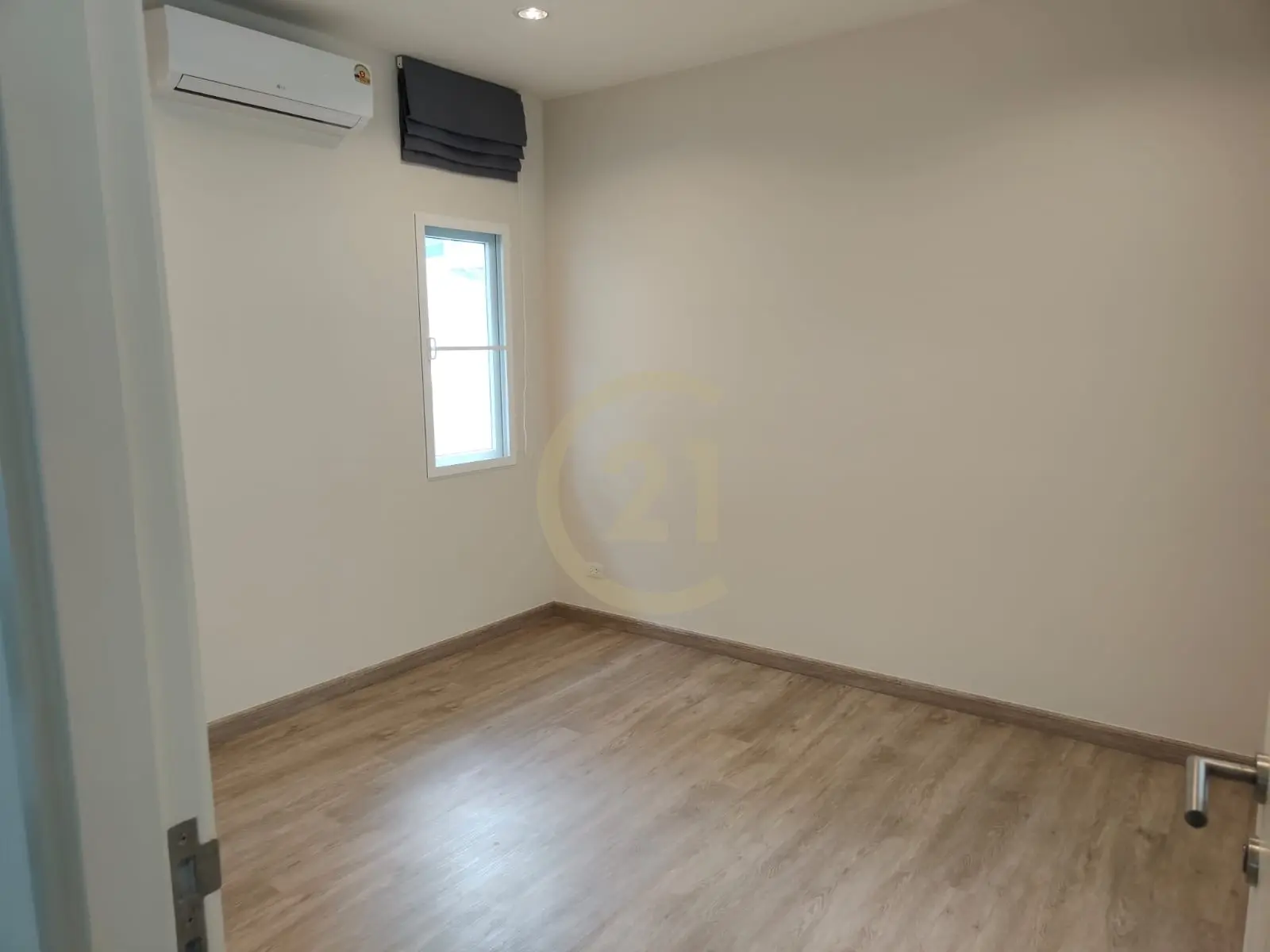 Comfortable 4-Bedroom Two-Story Home with Garden in Ko Kaeo