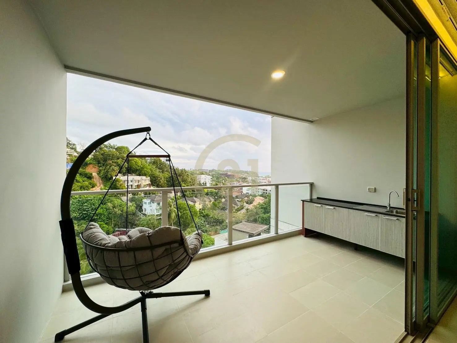 1 Bedrooms Newly Renovated Studio Condo for Sale – Karon Beach