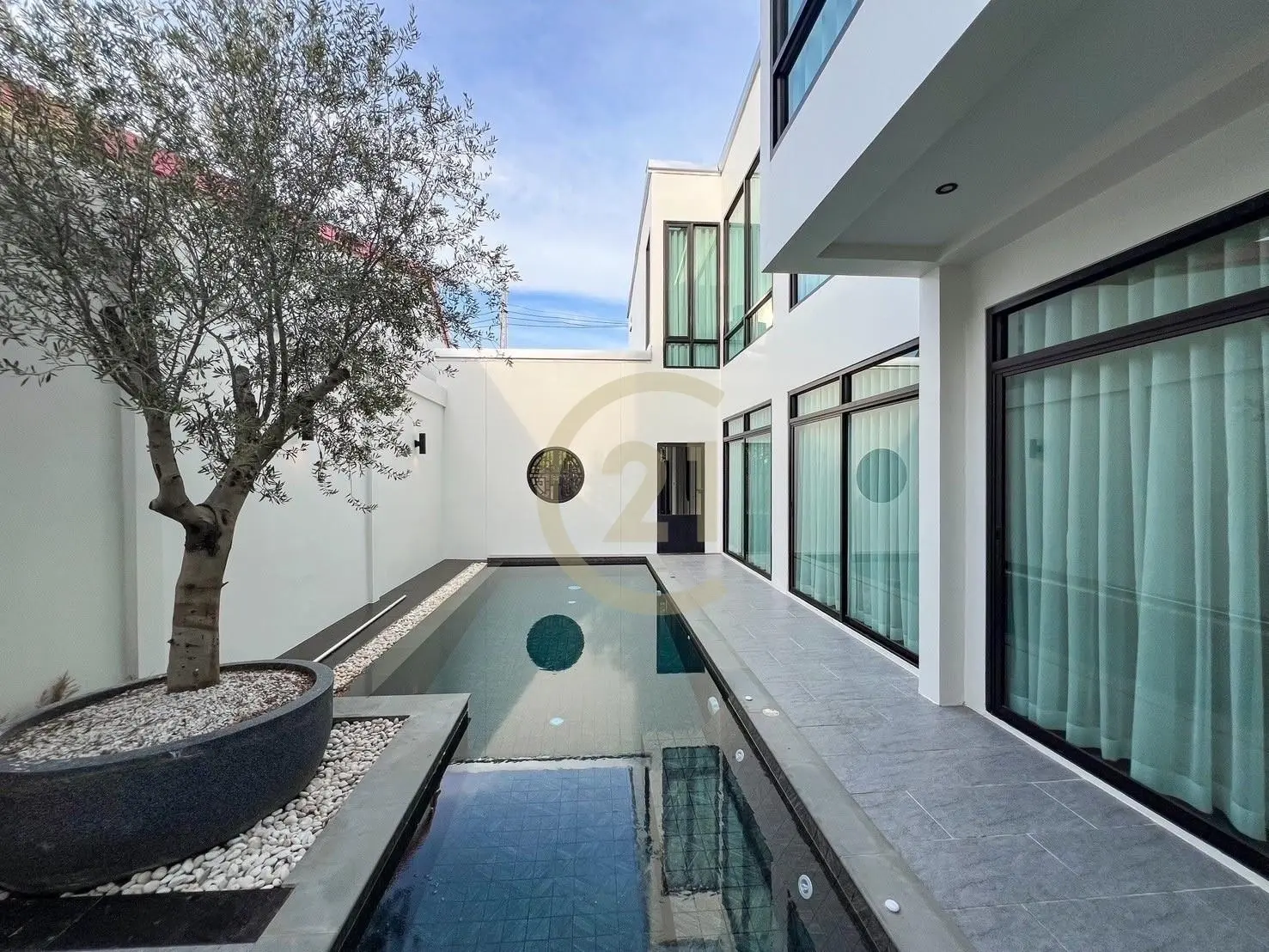 3 Bedrooms Modern Pool Villa for Sale – Phuket City (Near Saphan Hin)