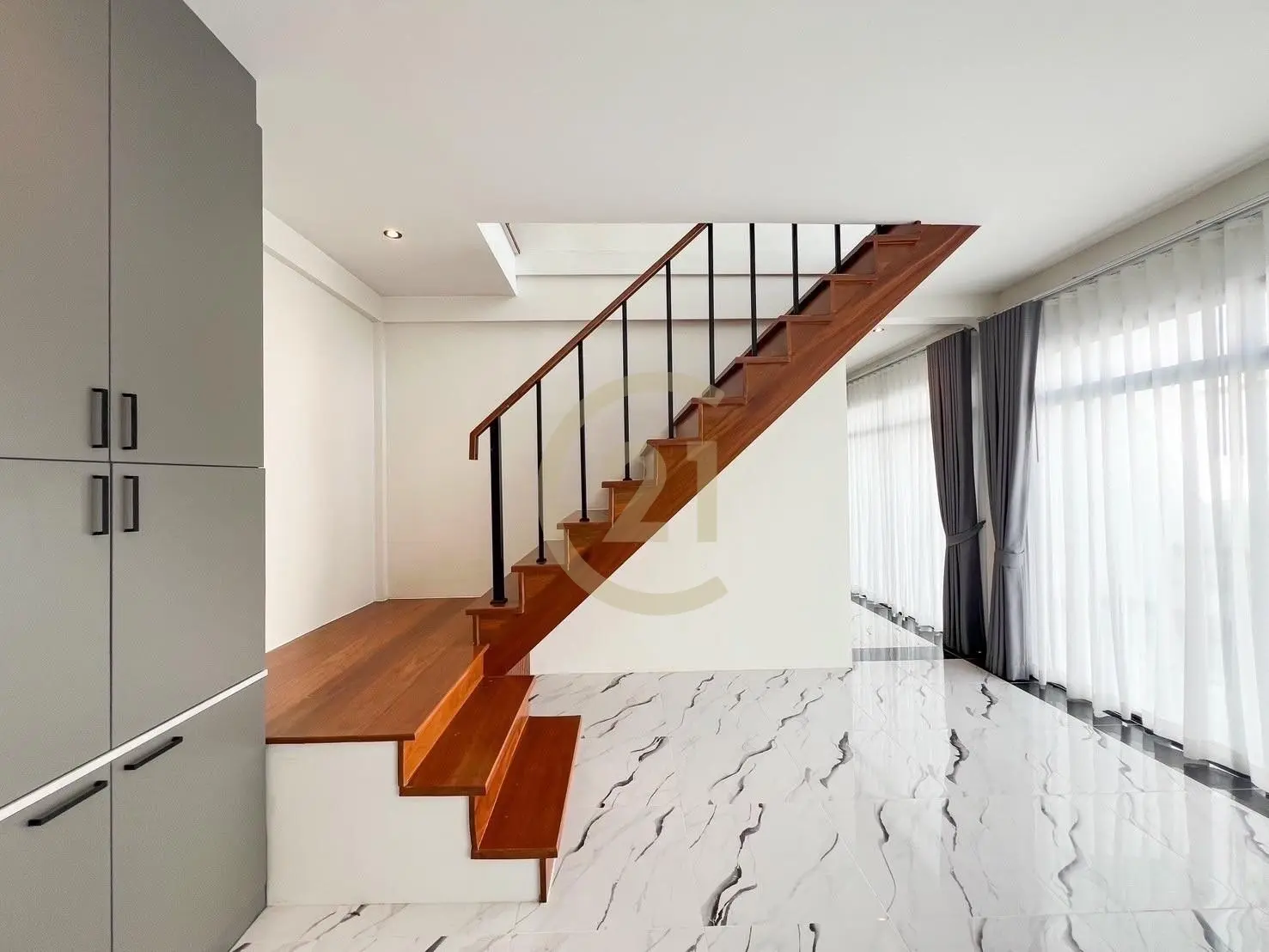 3 Bedrooms Modern Pool Villa for Sale – Phuket City (Near Saphan Hin)