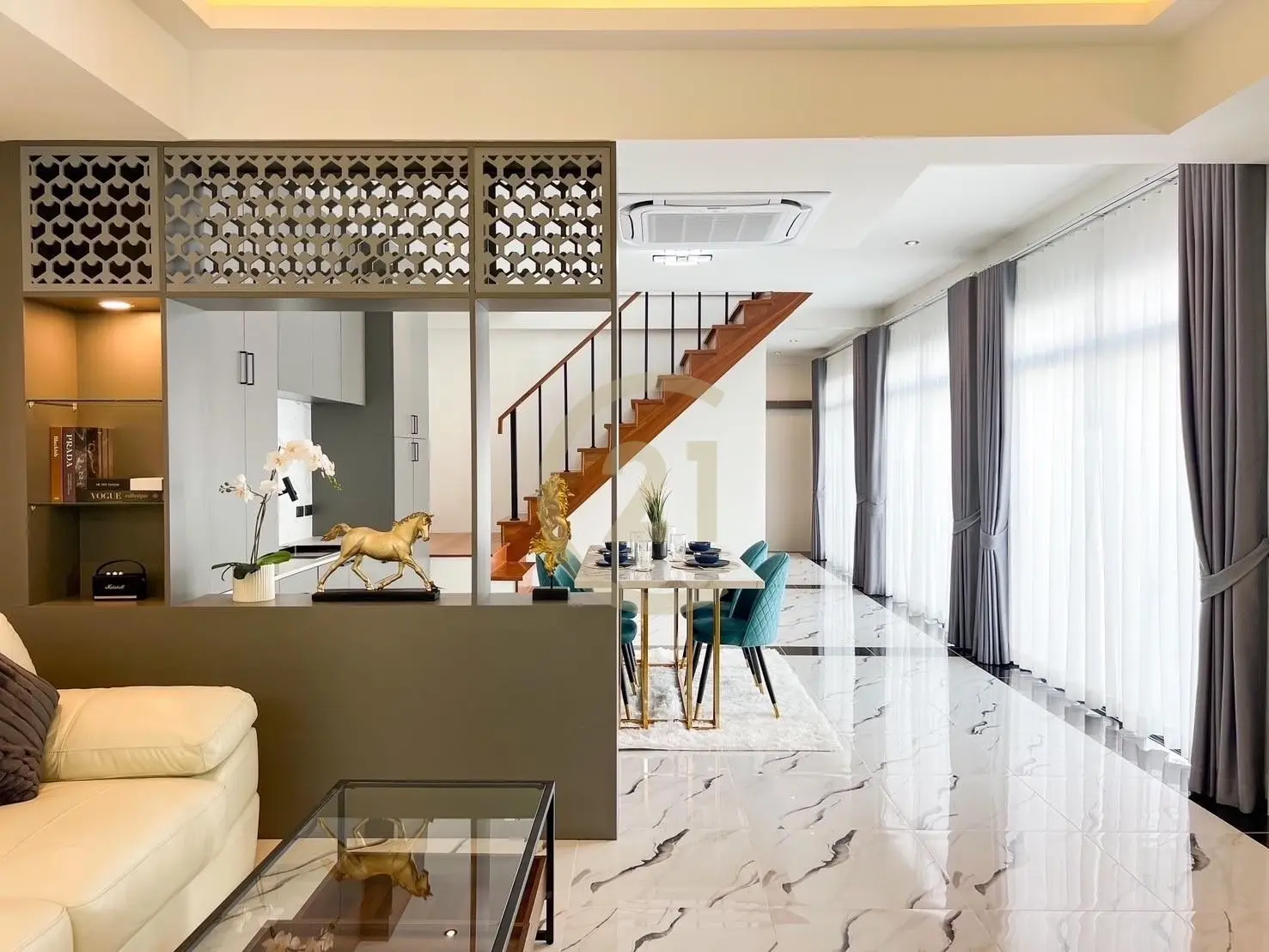 3 Bedrooms Modern Pool Villa for Sale – Phuket City (Near Saphan Hin)
