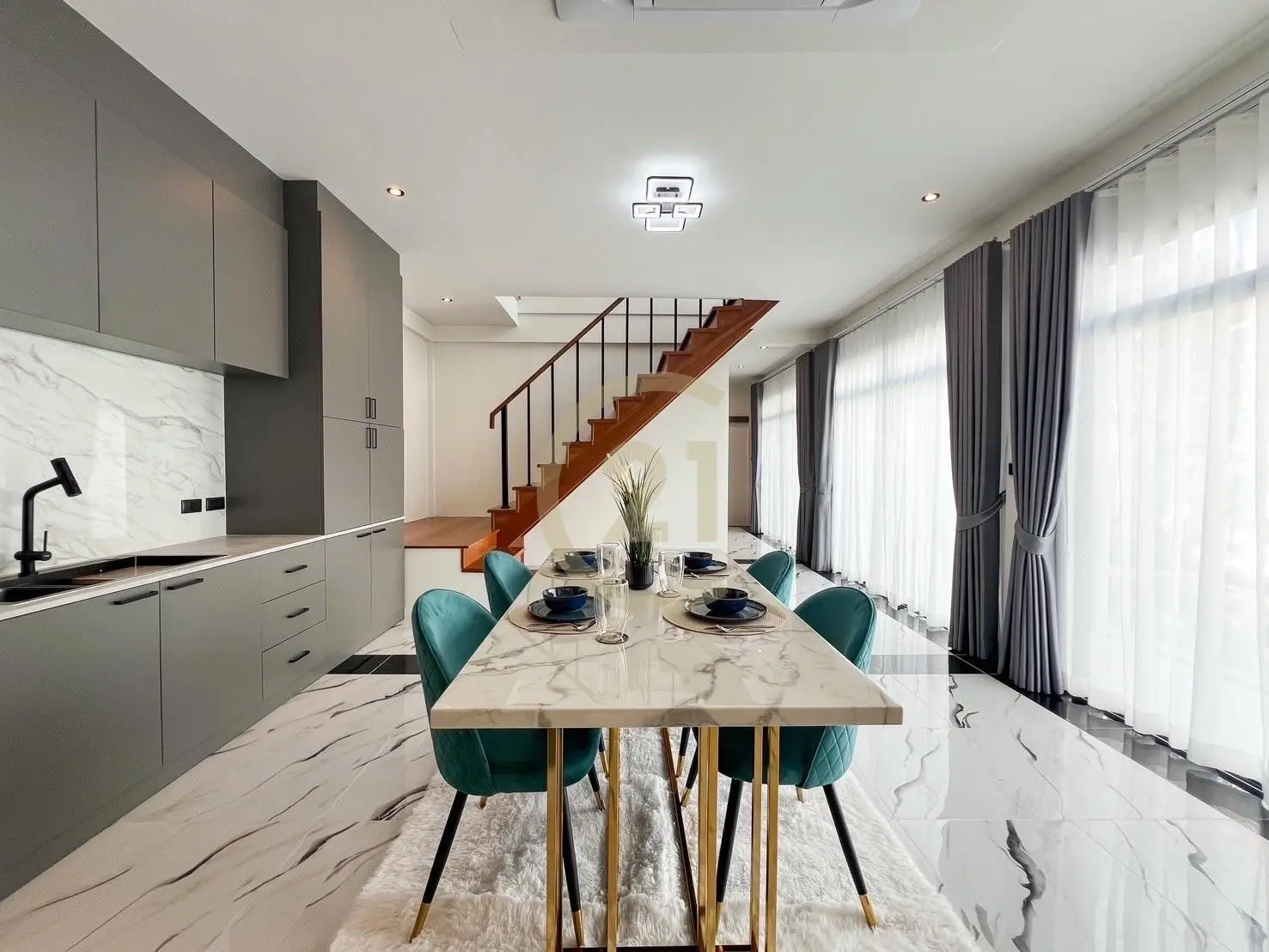 3 Bedrooms Modern Pool Villa for Sale – Phuket City (Near Saphan Hin)