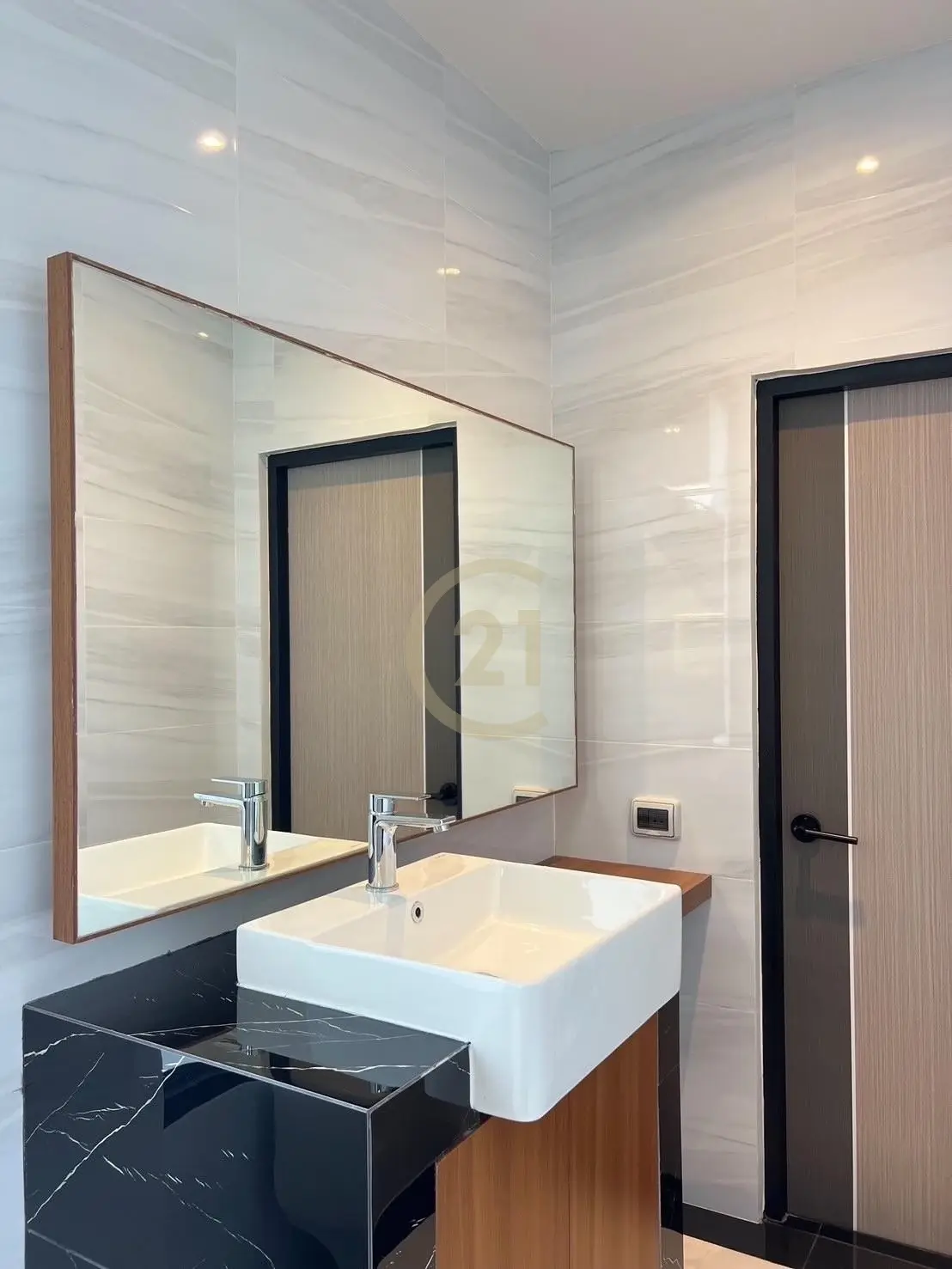 3 Bedrooms Modern Pool Villa for Sale – Phuket City (Near Saphan Hin)
