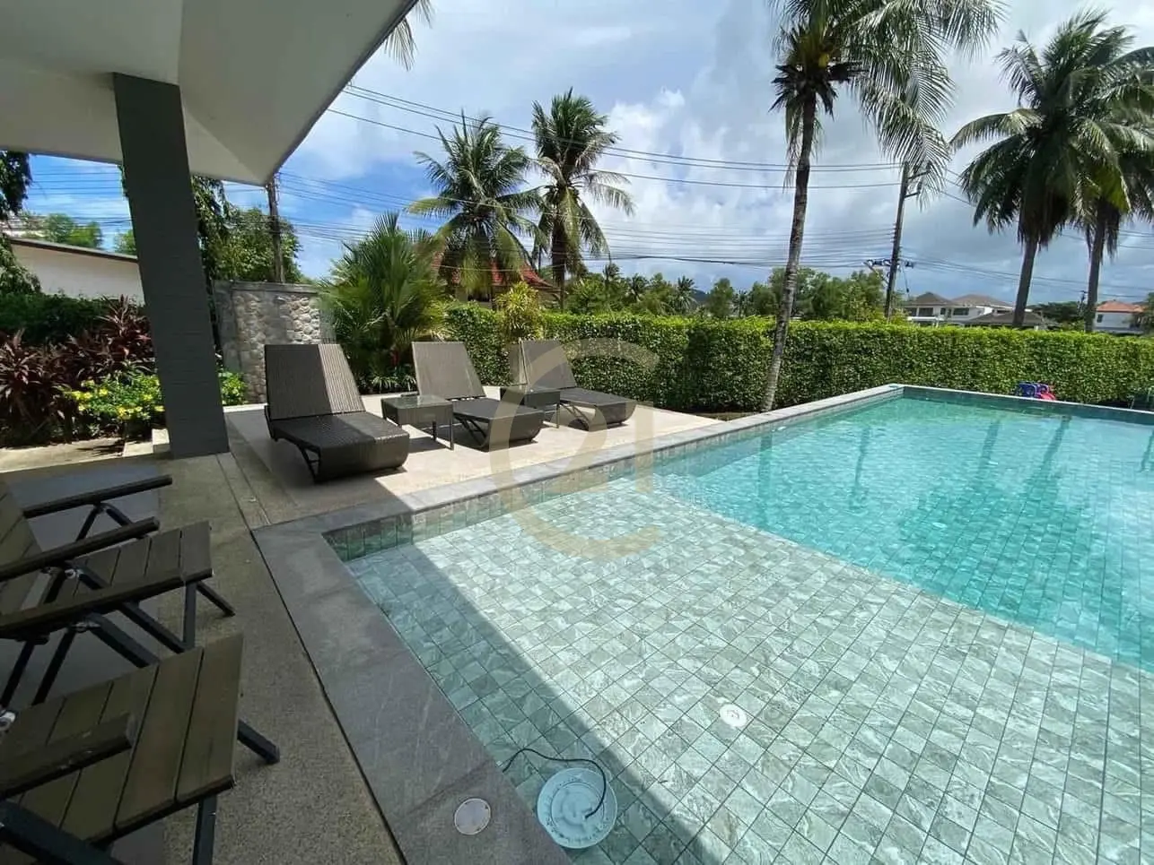 Relaxed 3-Bedroom Townhouse in Thep Krasattri, Phuket