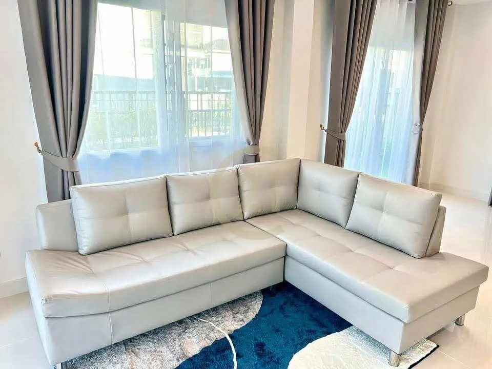 Modern 3-Bedroom Two-Storey House with Balcony in Si Sunthon, Thalang