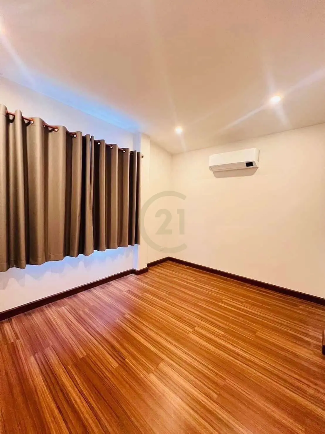 Modern 3-Bedroom Two-Storey House with Balcony in Si Sunthon, Thalang