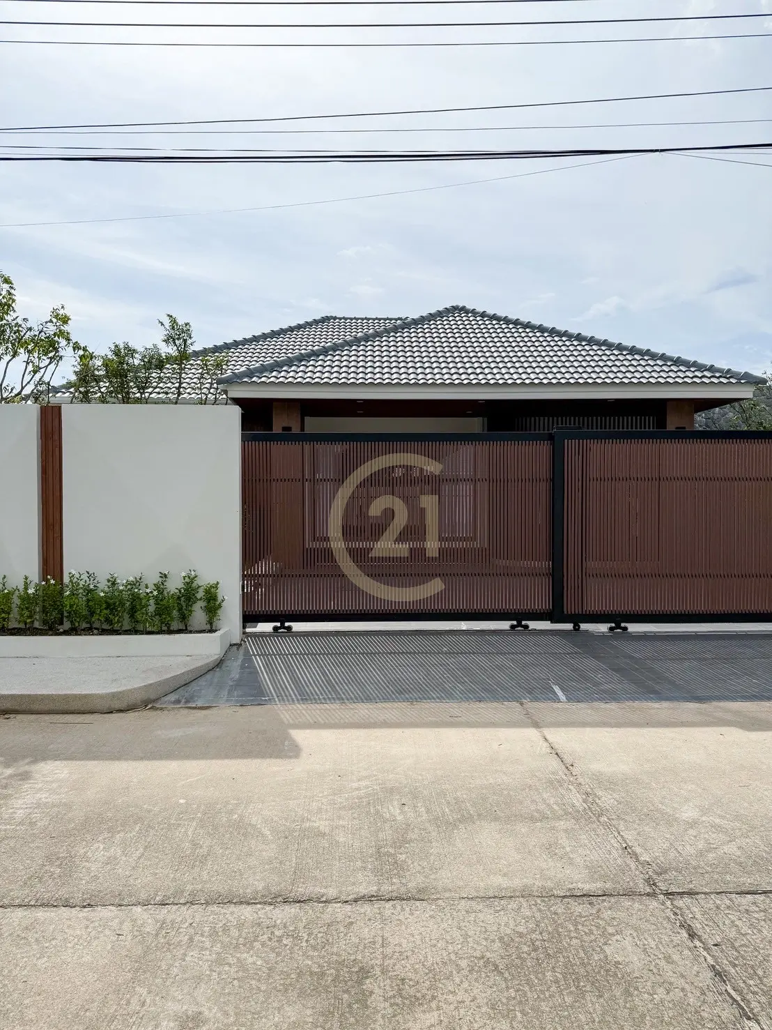 3 Bedroom Luxury Pool Villa for Sale – Baan Suan Naramit 5
