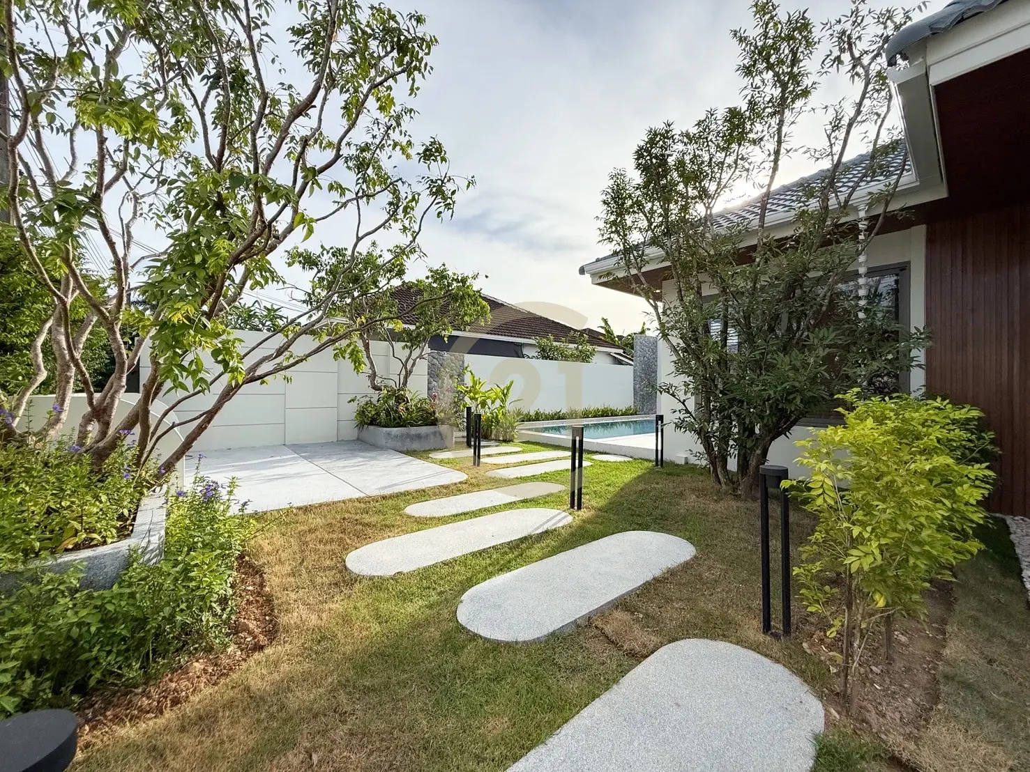 3 Bedroom Luxury Pool Villa for Sale – Baan Suan Naramit 5