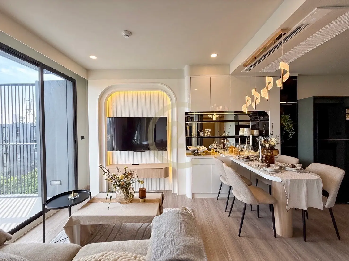 2 Bedrooms Condominium for Sale at The Deck Patong Phuket