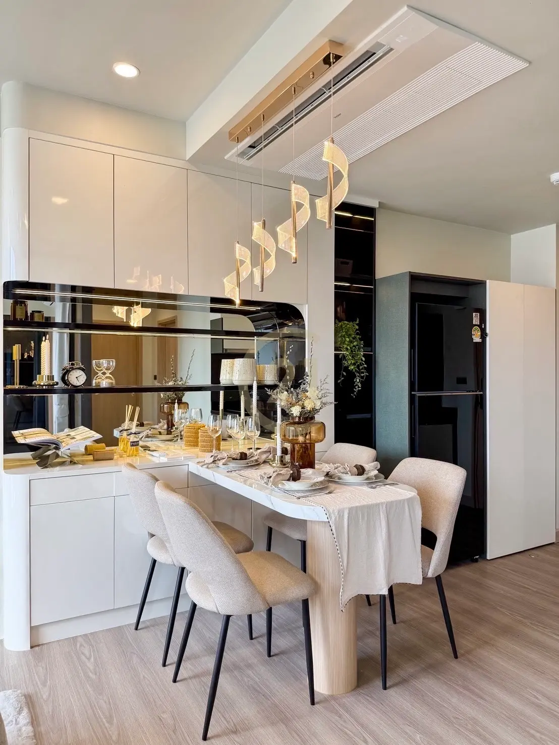 2 Bedrooms Condominium for Sale at The Deck Patong Phuket