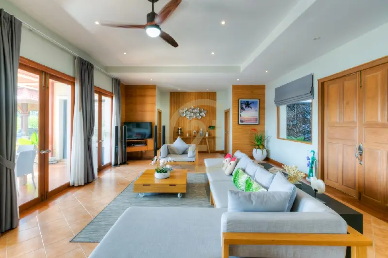 Spacious 5-Bedroom Modern Villa with Pool and Lake View in Laguna