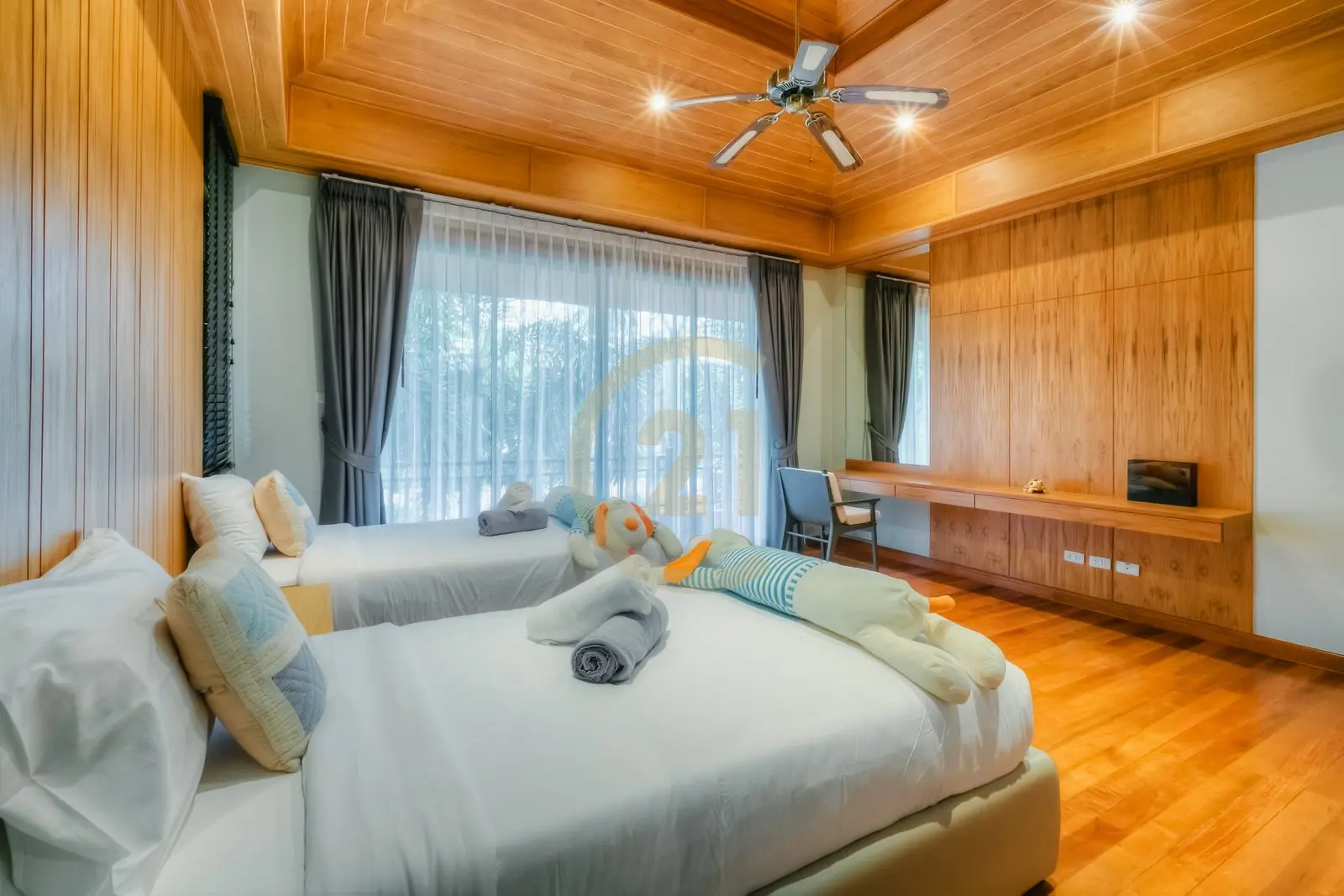 Spacious 5-Bedroom Modern Villa with Pool and Lake View in Laguna