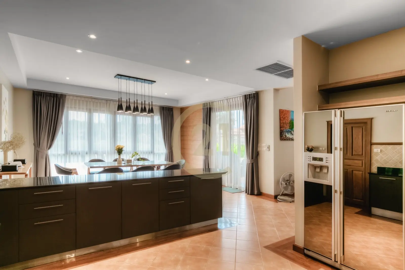 Spacious 5-Bedroom Modern Villa with Pool and Lake View in Laguna