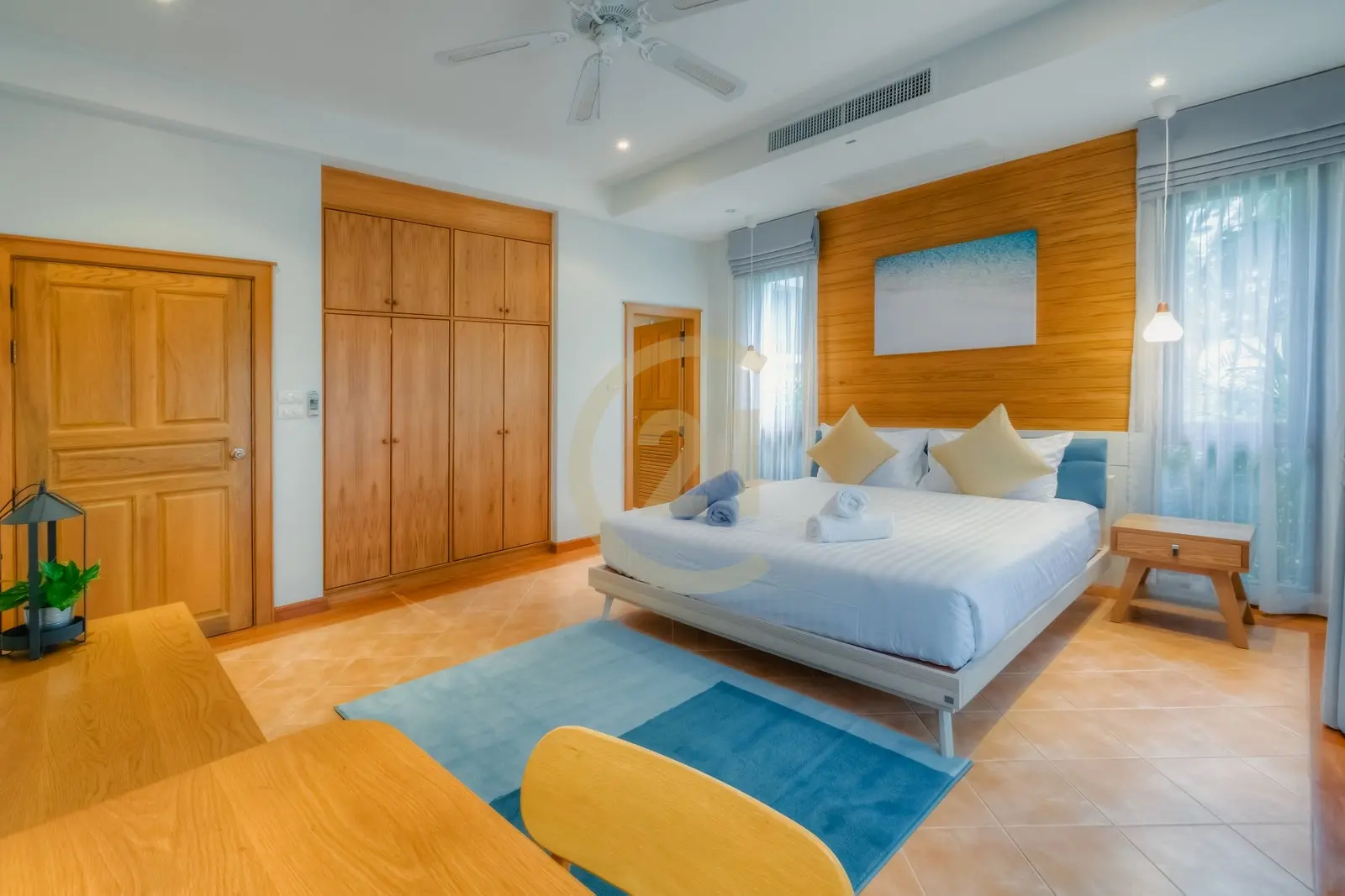 Spacious 5-Bedroom Modern Villa with Pool and Lake View in Laguna
