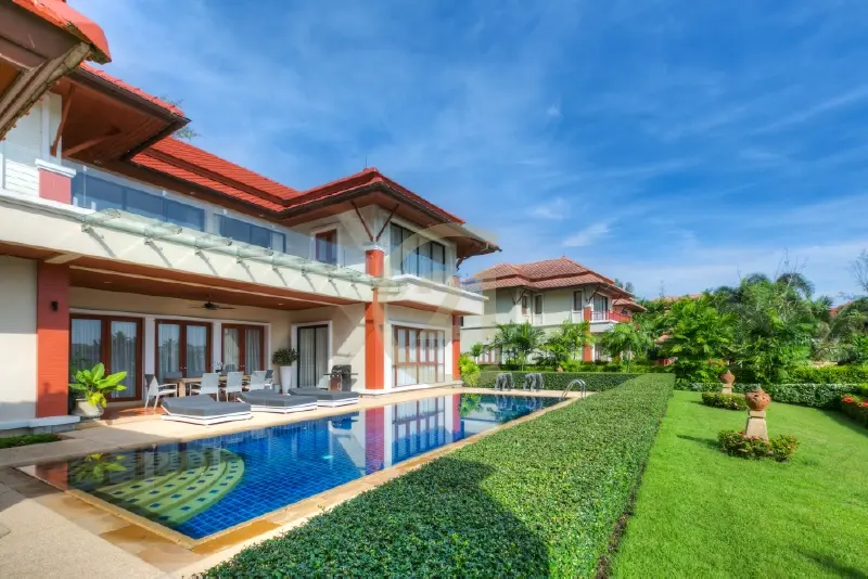 Spacious 5-Bedroom Modern Villa with Pool and Lake View in Laguna