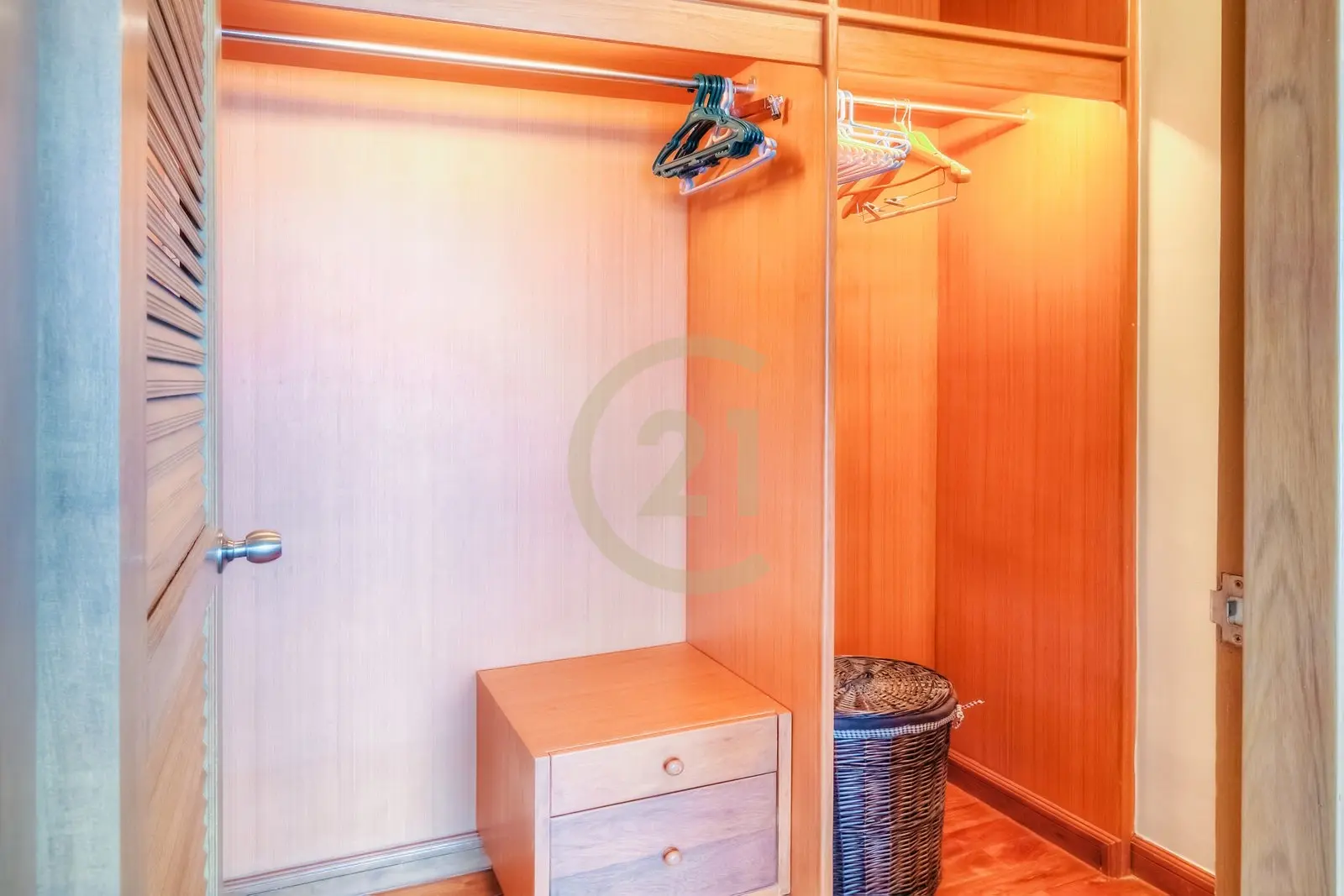Spacious 5-Bedroom Modern Villa with Pool and Lake View in Laguna