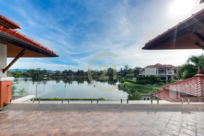 Spacious 5-Bedroom Modern Villa with Pool and Lake View in Laguna
