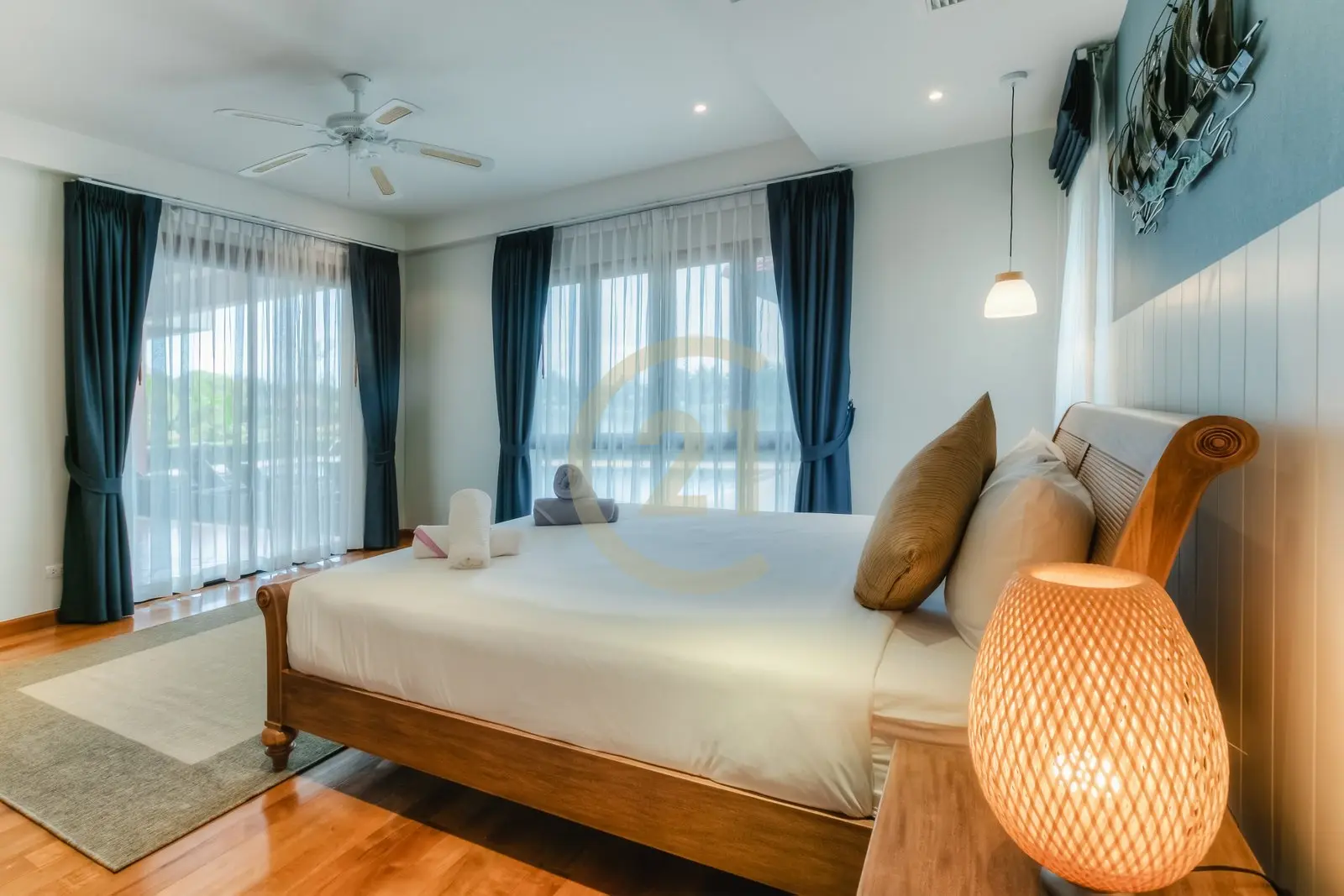 Spacious 5-Bedroom Modern Villa with Pool and Lake View in Laguna