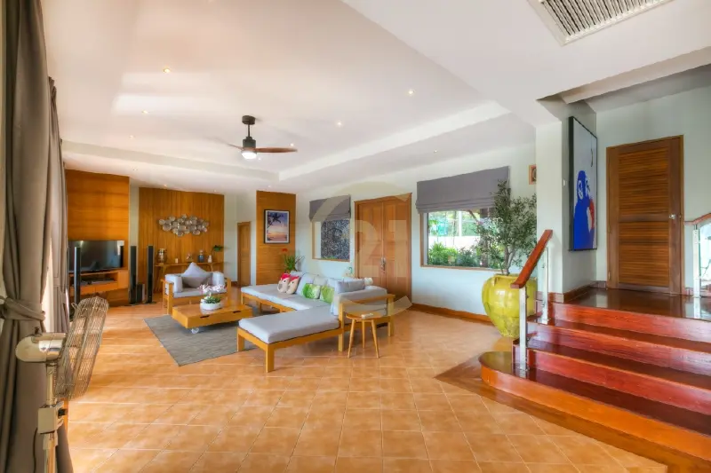 Spacious 5-Bedroom Modern Villa with Pool and Lake View in Laguna