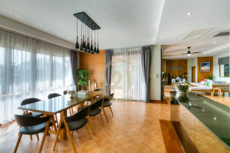 Spacious 5-Bedroom Modern Villa with Pool and Lake View in Laguna