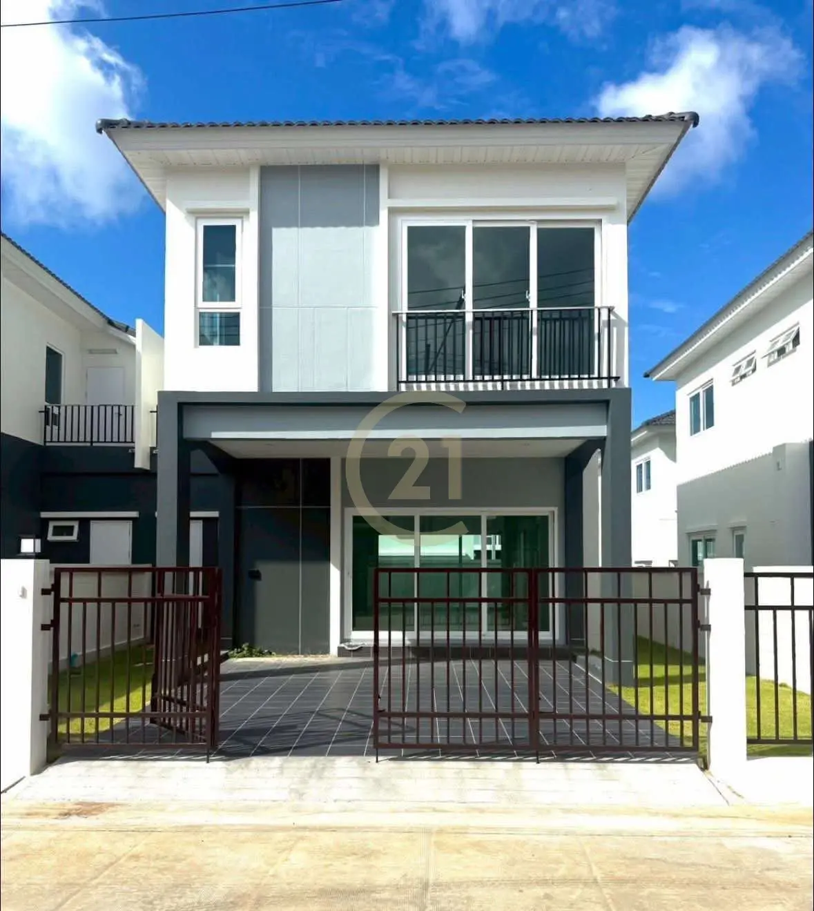 3 Bedroom Modern Twin House for Sale - Supalai Bella Vichit Phuket 