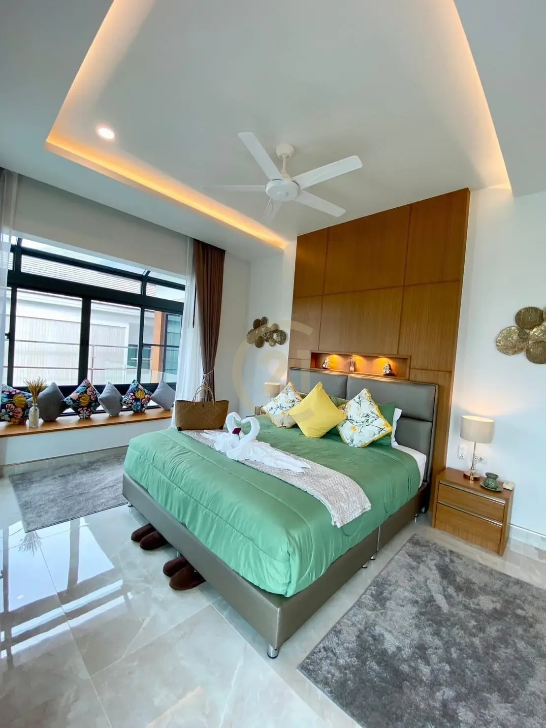 Spacious 4-Bedroom Modern Villa with Private Pool in Pasak