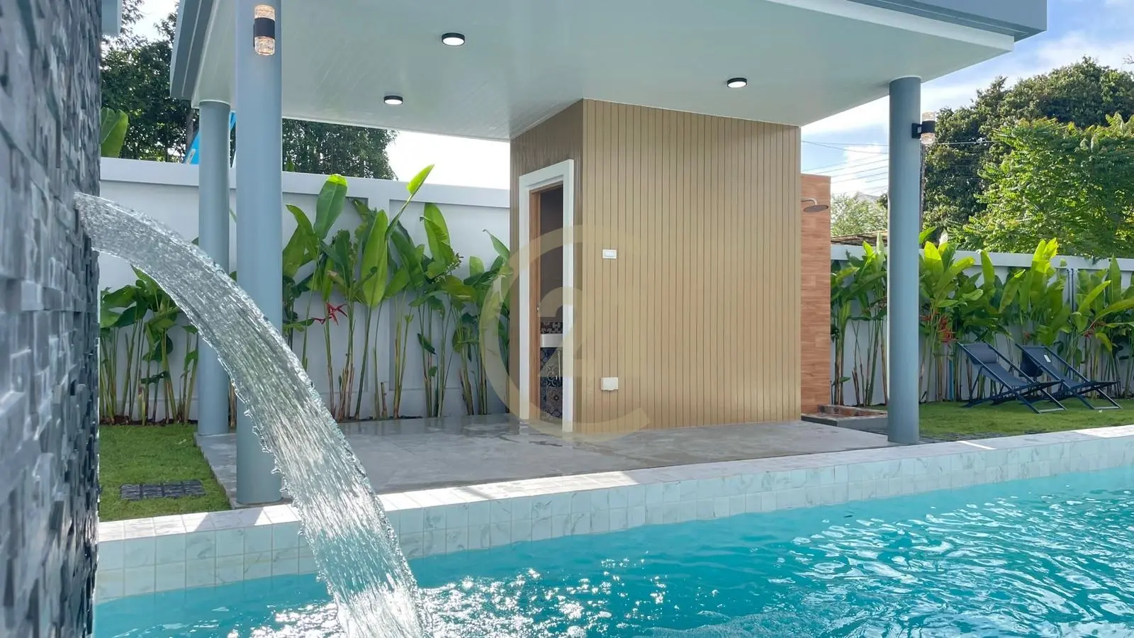 Modern 3-Bedroom Villa with Pool and Spacious Garden in Pasak, Phuket