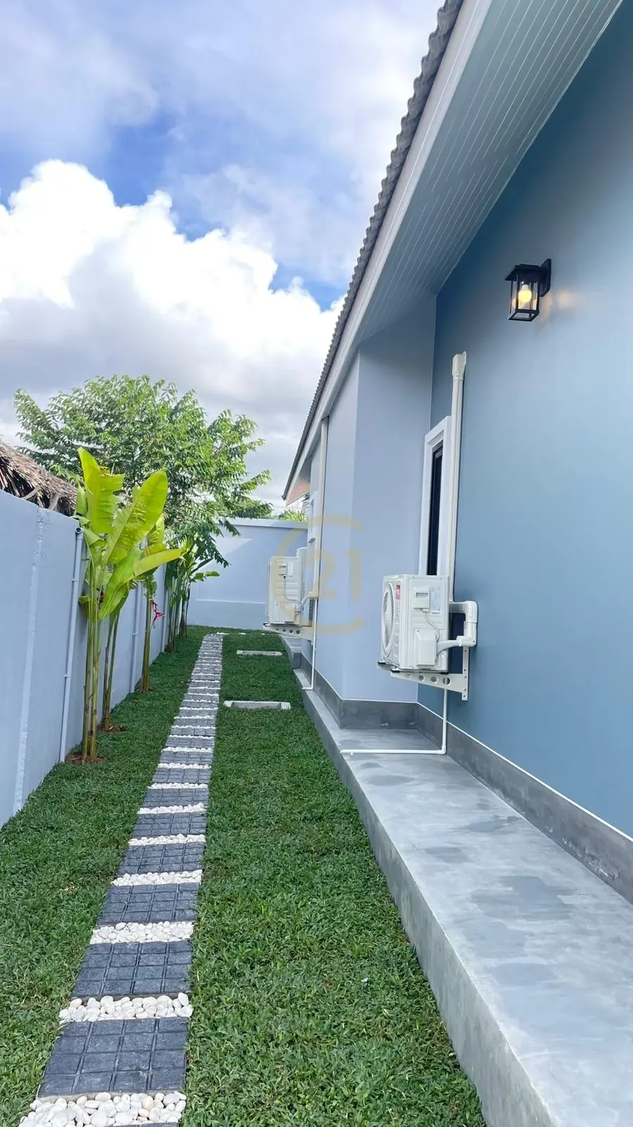 Modern 3-Bedroom Villa with Pool and Spacious Garden in Pasak, Phuket