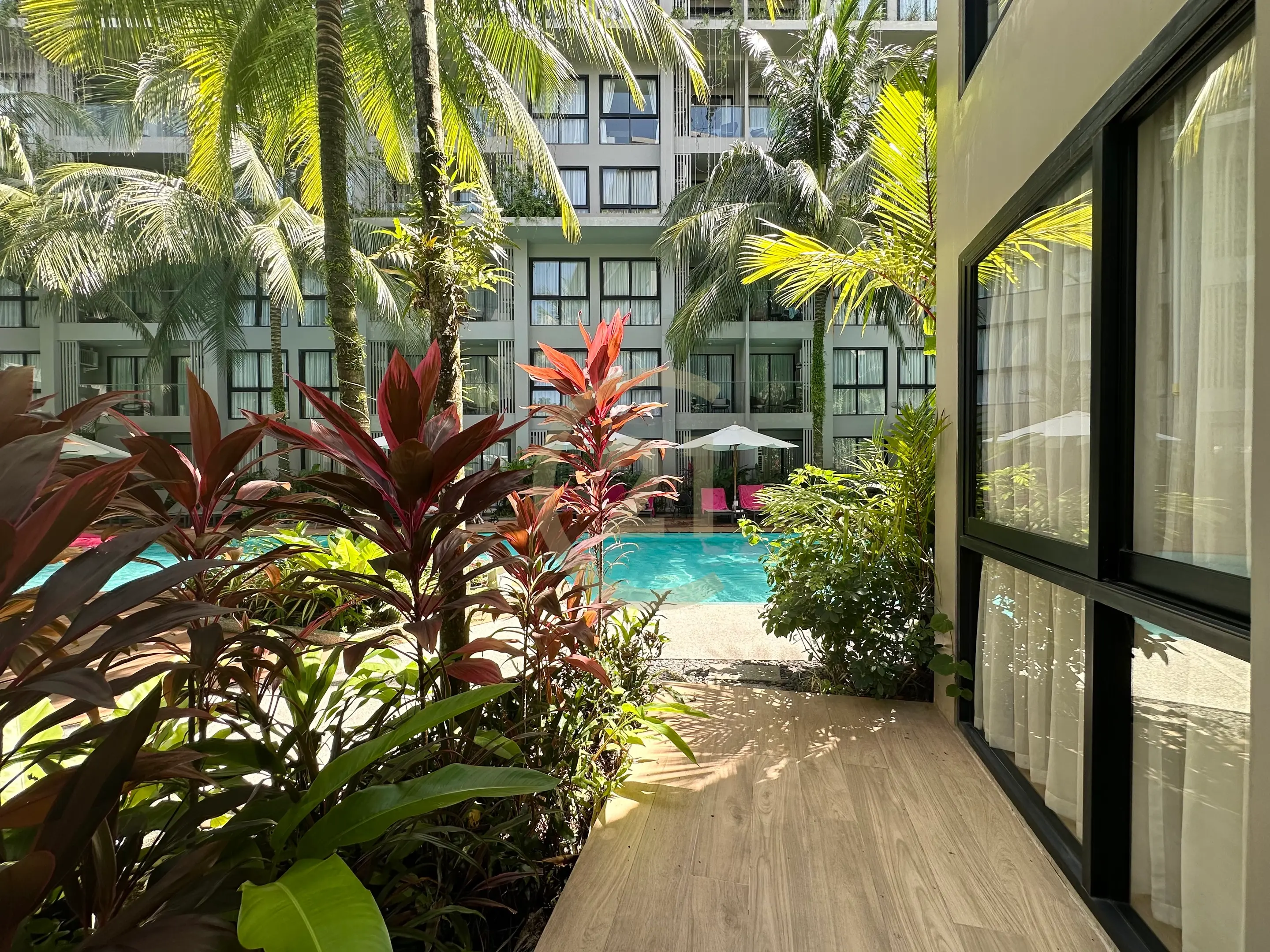 1-Bedroom Pool Access Condo for Sale in Phuket - Diamond Condominium