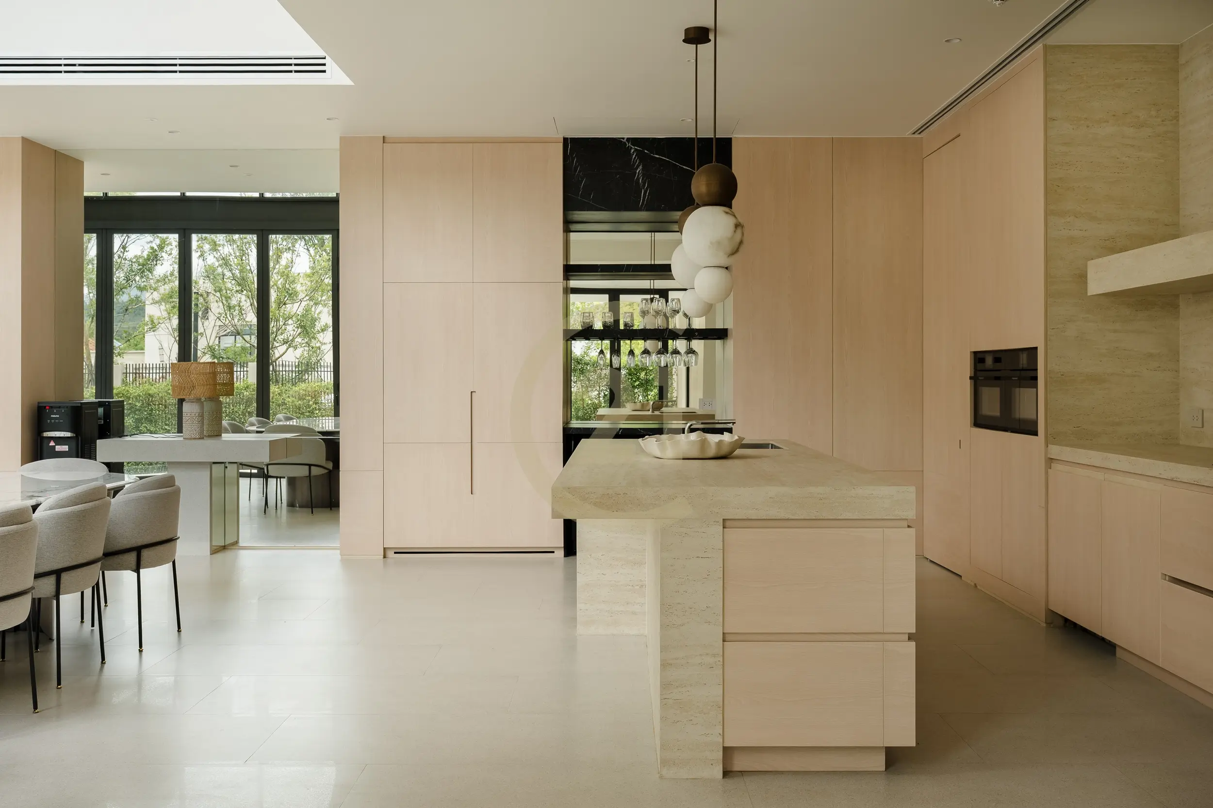 Luxurious 4-Bedroom Contemporary Villa with Pool in Chalong, Phuket