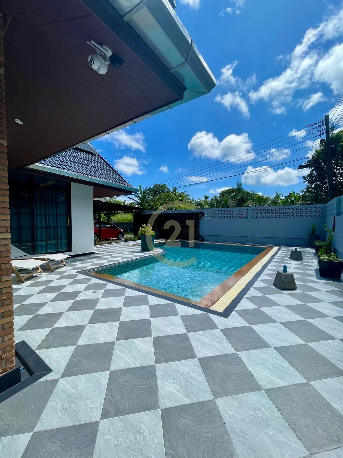 5-Bedroom Private Pool Villa for Rent in Saiyuan, Rawai